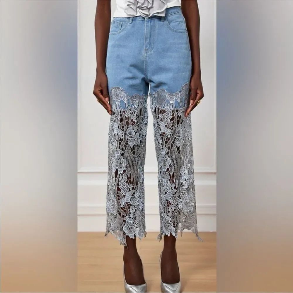 Judith Women's Blue Lace Overlay Jeans, M